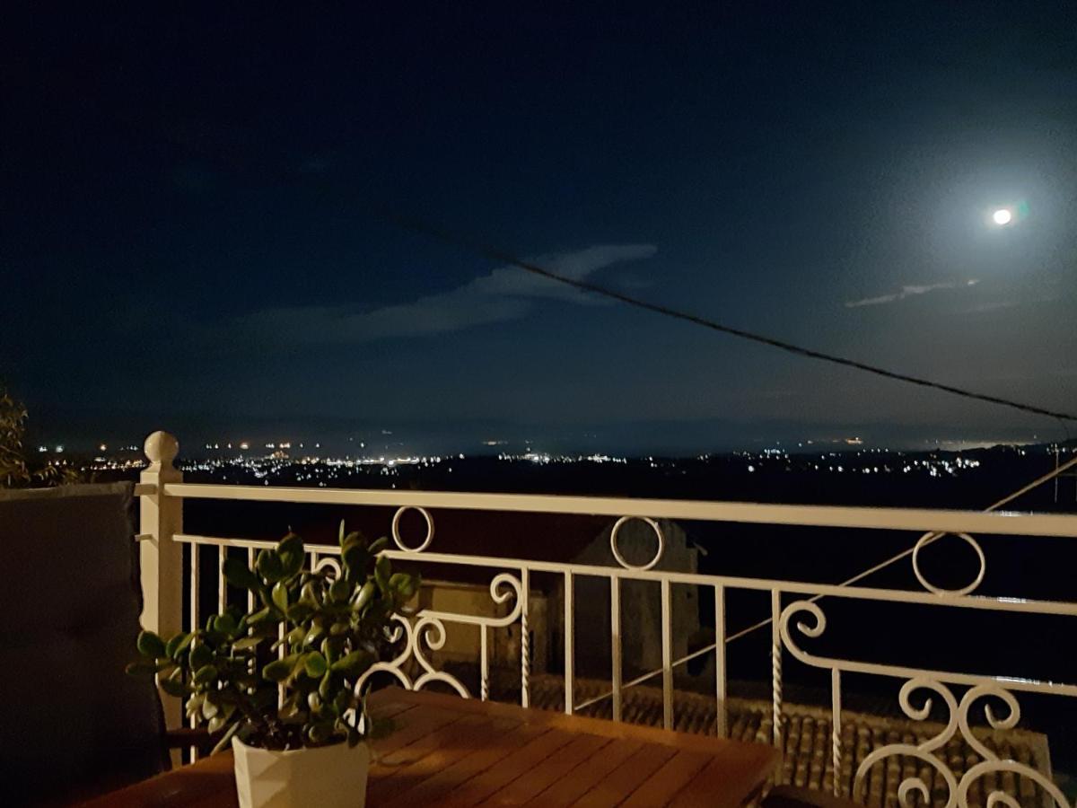 Kontis Apts Apartman Pélekasz Kültér fotó