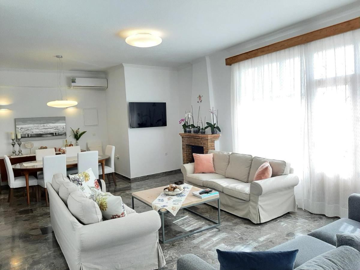 Kontis Apts Apartman Pélekasz Kültér fotó