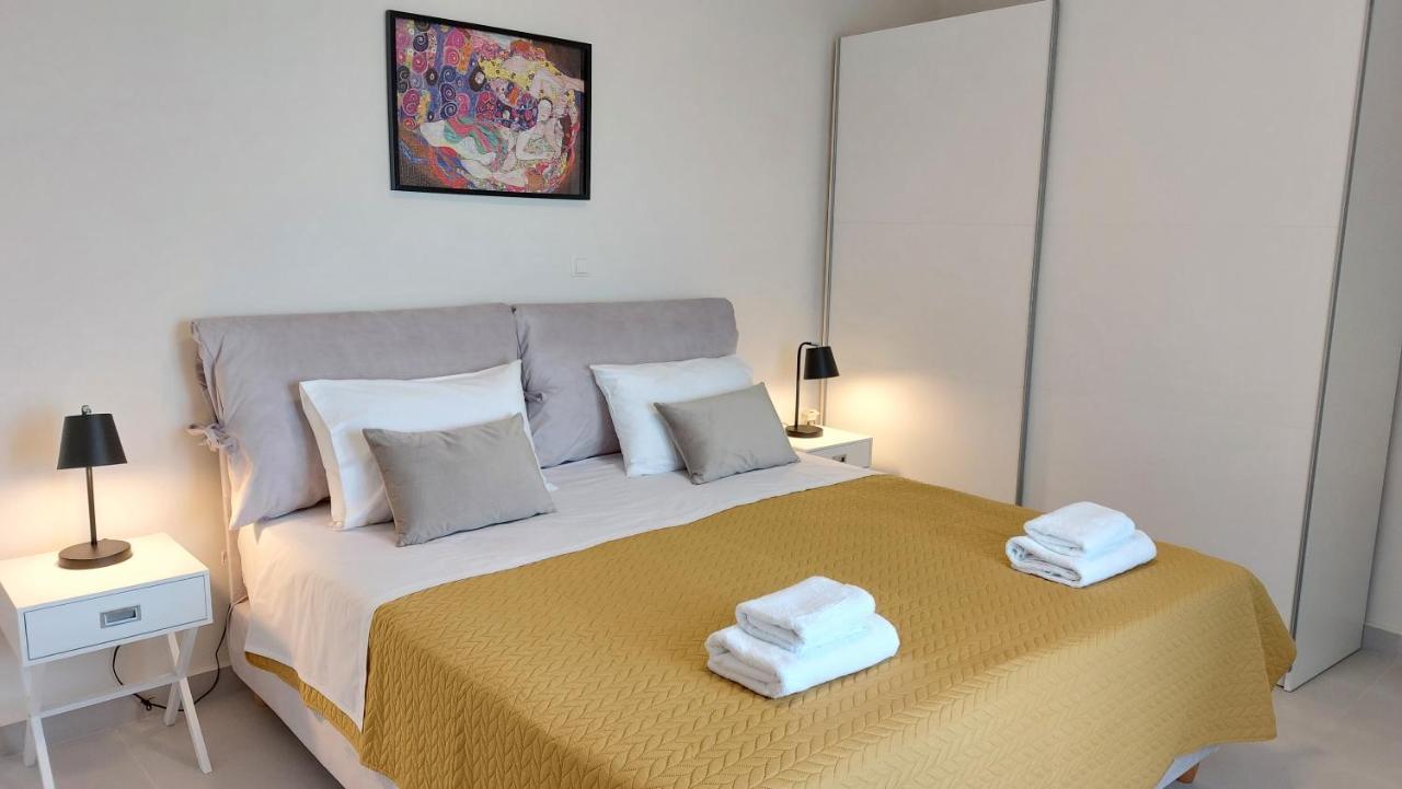 Kontis Apts Apartman Pélekasz Kültér fotó