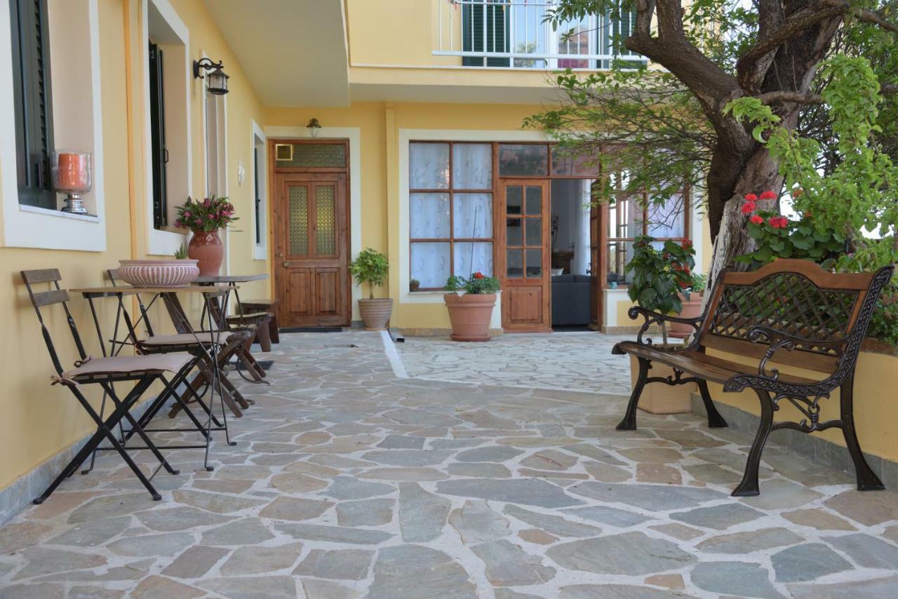Kontis Apts Apartman Pélekasz Kültér fotó