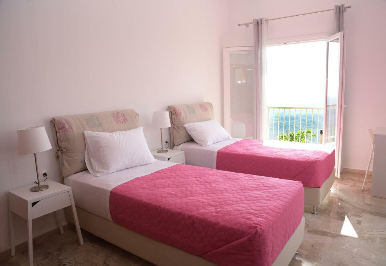 Kontis Apts Apartman Pélekasz Kültér fotó