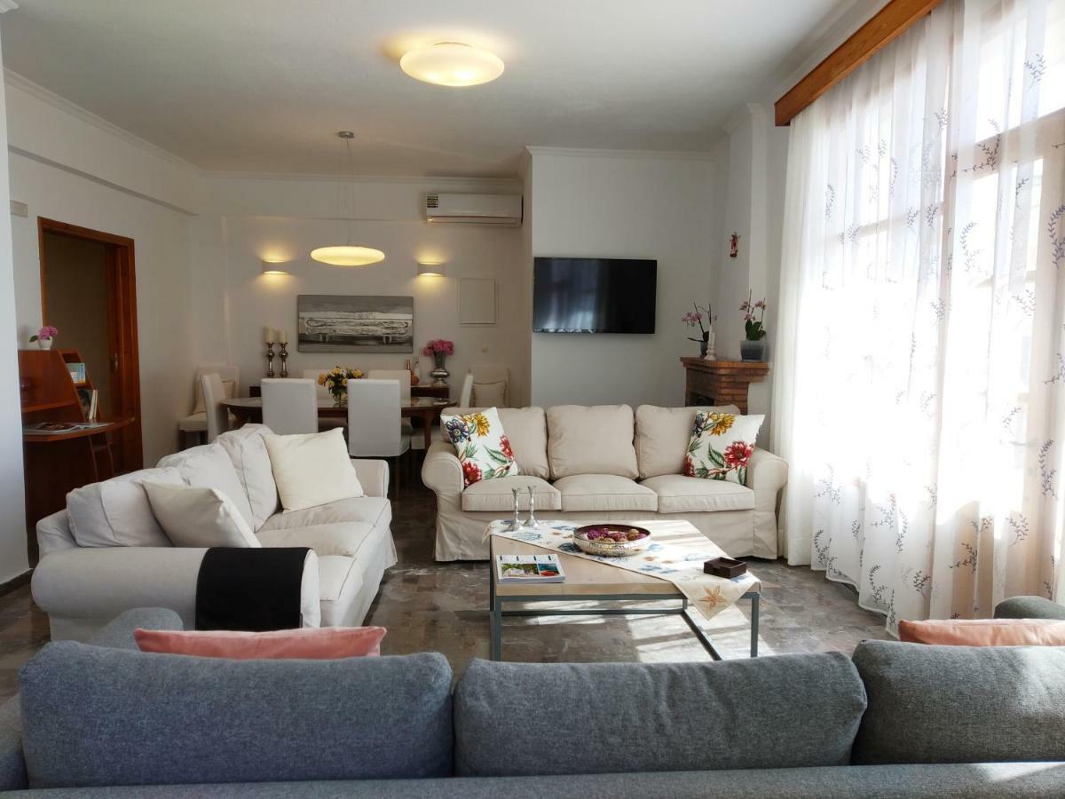 Kontis Apts Apartman Pélekasz Kültér fotó